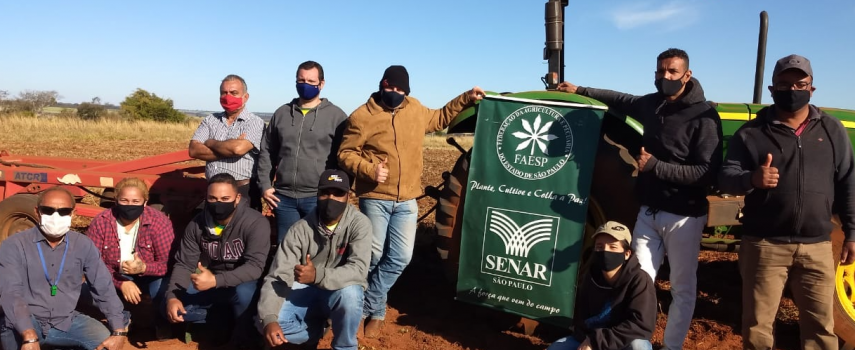 sindicato-rural-finaliza-mais-um-curso-em-iacanga