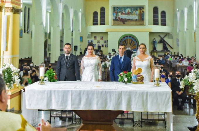 Casamento Duplo: Irmos ibitinguenses resolveram casar no mesmo dia