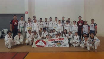 atletas-de-ibitinga-conquistam-medalhas-no-4%B0-festival-de-taekwondo