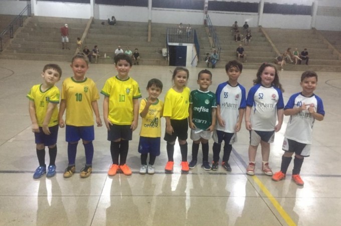 Planalto comeou o XVI Campeonato da Escolinha de Futsal
