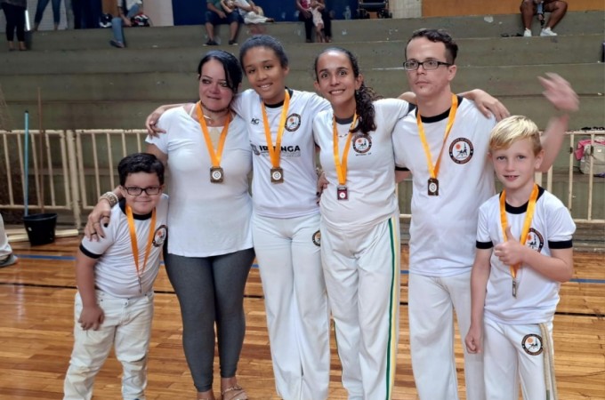 Capoeira: Atletas de Ibitinga conquistaram 6 medalhas em Araraquara