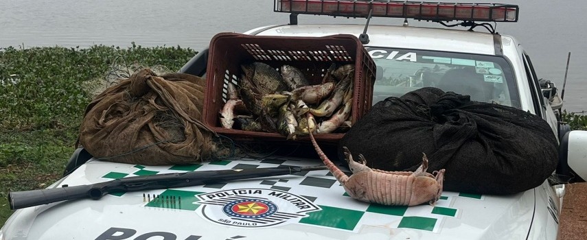 pm-ambiental-de-ibitinga-apreende-barco-e-prende-homem-no-rio-tiete