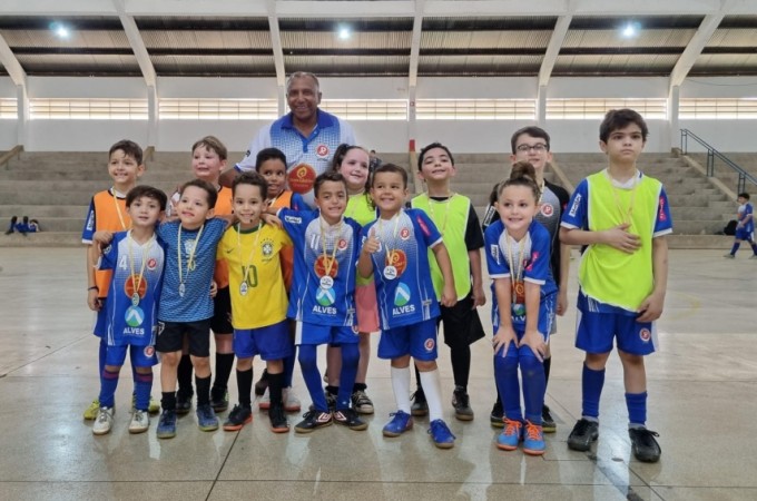 Torneio de Futsal do Planalto celebrou Dia das Crianas