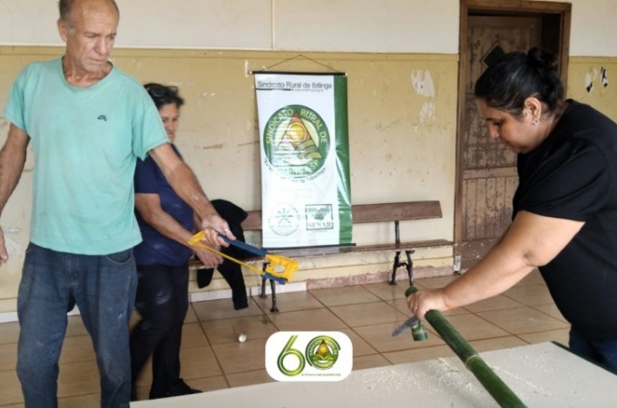 Curso de artesanato em bambu contou com alunos de Cambaratiba