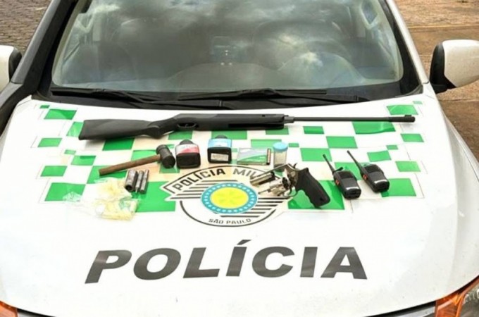 PM Ambiental de Ibitinga apreendeu armas em munies em Mato