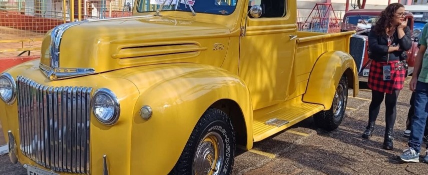 ibitinga-cbi-sediou-o-14o-encontro-de-carros-antigos