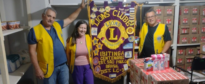 lions-clube-entregou-doacao-de-leite-para-o-gacci