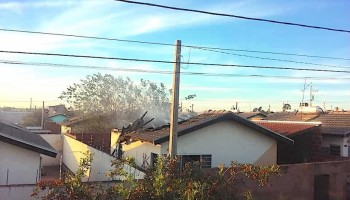 bombeiros-combateram-incendio-criminoso-no-jd.-sto-expedito