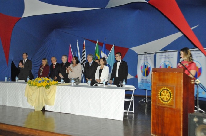 Rotary Club de Ibitinga empossou nova diretoria