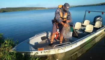 pm-ambiental-autua-por-pesca-ilegal-no-rio-tiete