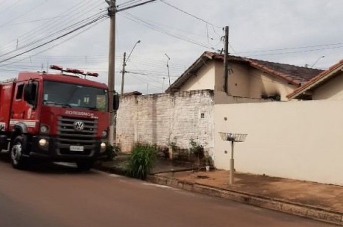 Incndio: Bombeiros foram acionados no Jd. ngelo de Rosa