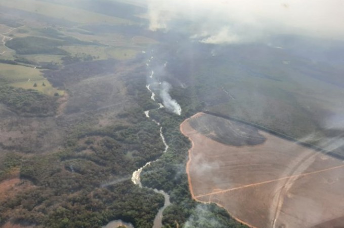 Pantaninho e reas prximas do rio Jacar sofrem com queimadas