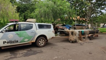 pm-ambiental-apreende-rede-de-pescadores-no-rio-jacare-guacu