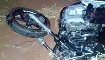 jovem-morre-apos-bater-moto-em-trator-em-rodovia-de-ibitinga