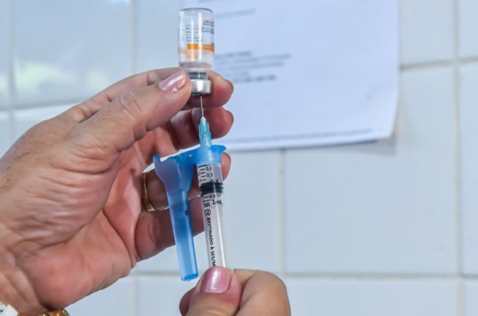 COVID-19: Vacinao para pessoas de 43 at 49 anos comear dia 23