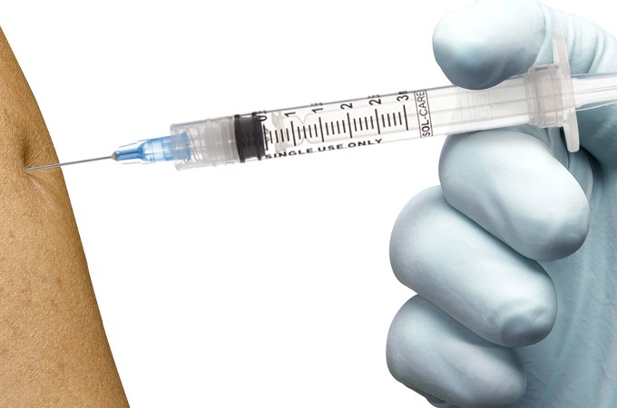 Pessoas com mais de 39 anos podem receber vacina contra COVID-19