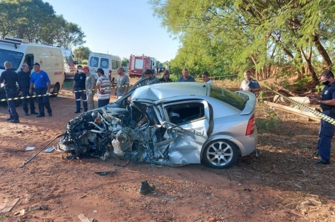 Borborema: Batida entre carro e caminho deixa 2 feridos em rodovia