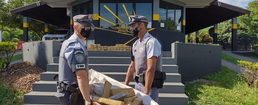 pm-rodoviaria-apreende-maconha-escondidos-dentro-de-caixao-em-lins