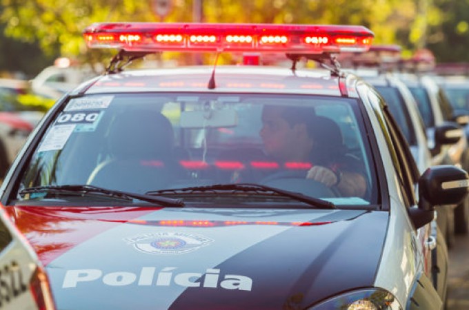 PM prende homem furtando carro no Centro