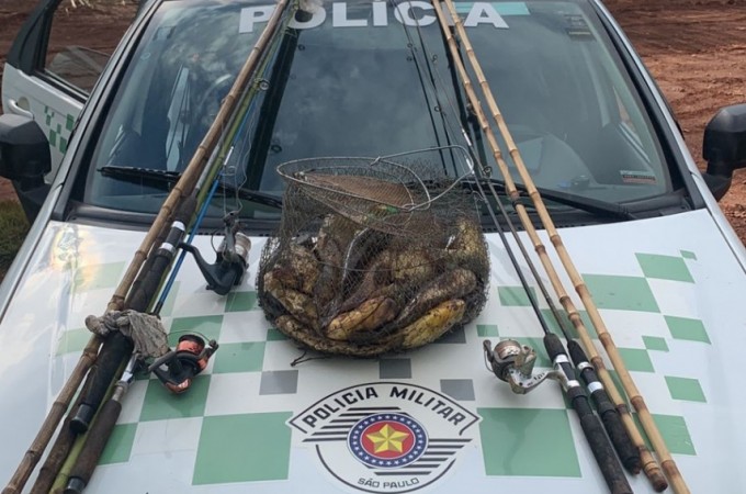 PM flagra 5 pescadores na barragem da hidroeltrica de Ibitinga