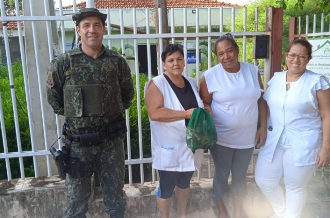 Lar So Vicente de Paula recebeu peixe apreendido pela PM Ambiental