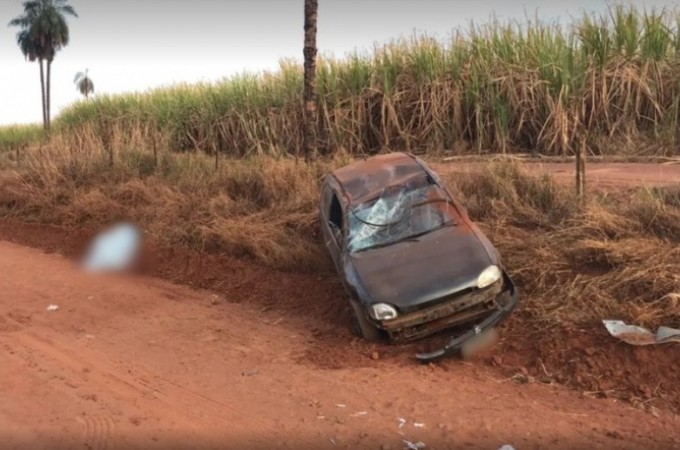 Itpolis: Motorista morre ao ser arremessado de carro em vicinal 