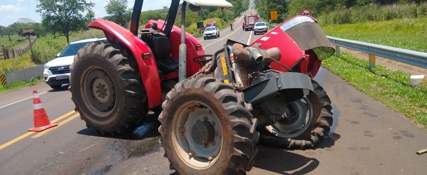 borborema-carro-colidiu-com-trator-na-sp-333