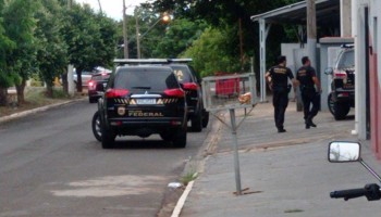 ibitinga-policia-federal-cumpre-mandados-de-busca-e-apreensao