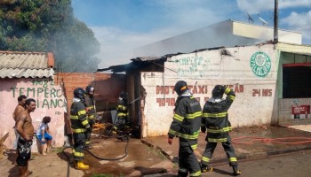 corpo-de-bombeiros-controlou-incendio-com-vitima-na-vila-simoes