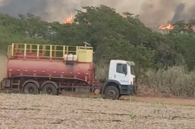 Tabatinga: Incndio em vegetao atinge rea prxima da SP-331