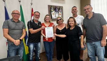 prefeita-assinou-regularizacao-de-propriedades-rurais