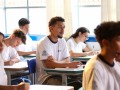 Sancionada lei que probe uso de celulares em escolas 