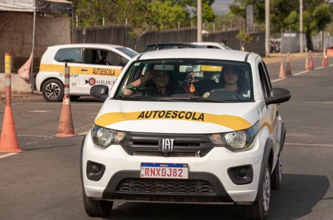Exame toxicol�gico para tirar a 1� CNH de carro/moto entra em vigor