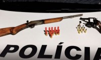 PM prendeu homem com armas em s�tio, em It�polis