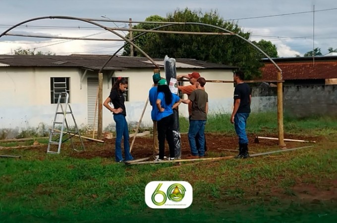 Iacanga: Programa Jovem Empreendedor do Agro fortalece forma��o 