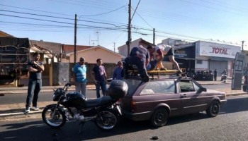 araraquara-idosa-de-62-anos-e-arremessada-para-cima-de-carro