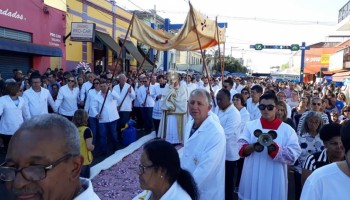 corpus-christi-presta-homenagem-ao-menino-nelsinho-santana