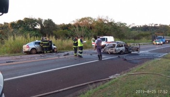 motoristas-morrem-em-batida-frontal-na-rodovia-jau--bocaina