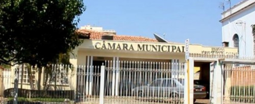 camara-de-vereadores-suspende-pagamento-de-transmissoes-de-audio-das