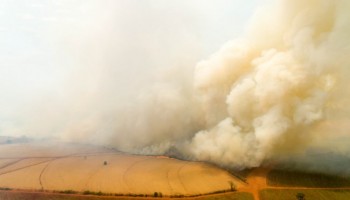 area-entre-itapolis-e-ibitinga-e-atingida-por-grande-incendio